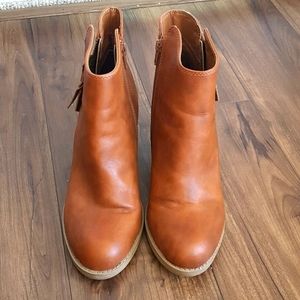 ❤️SOLD❤️Brown boots